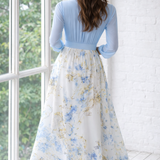 Lenyűgöző Virágmintás V-nyakú Maxi Ruha